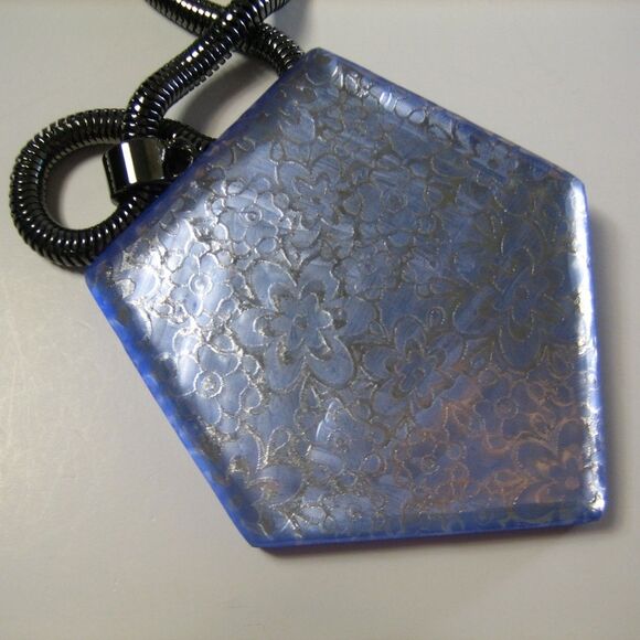 PONO Joan Goodman Gunmetal Snake Reflective necklace NWOT 450 - Picture 4 of 8